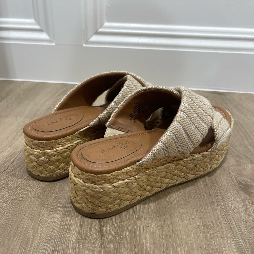 sandals - Picture 2 of 2